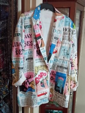 Graphic Newspaper Print Blazer - Multi Color